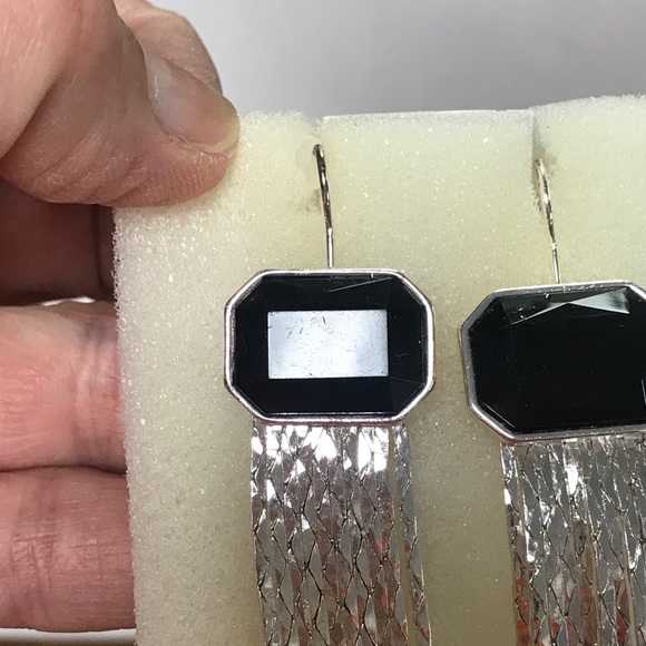 NWT Avon Black/Silvertone Longing For It Earrings - Picture 2 of 8